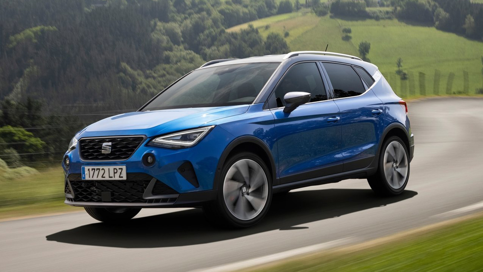 SEAT Arona azul