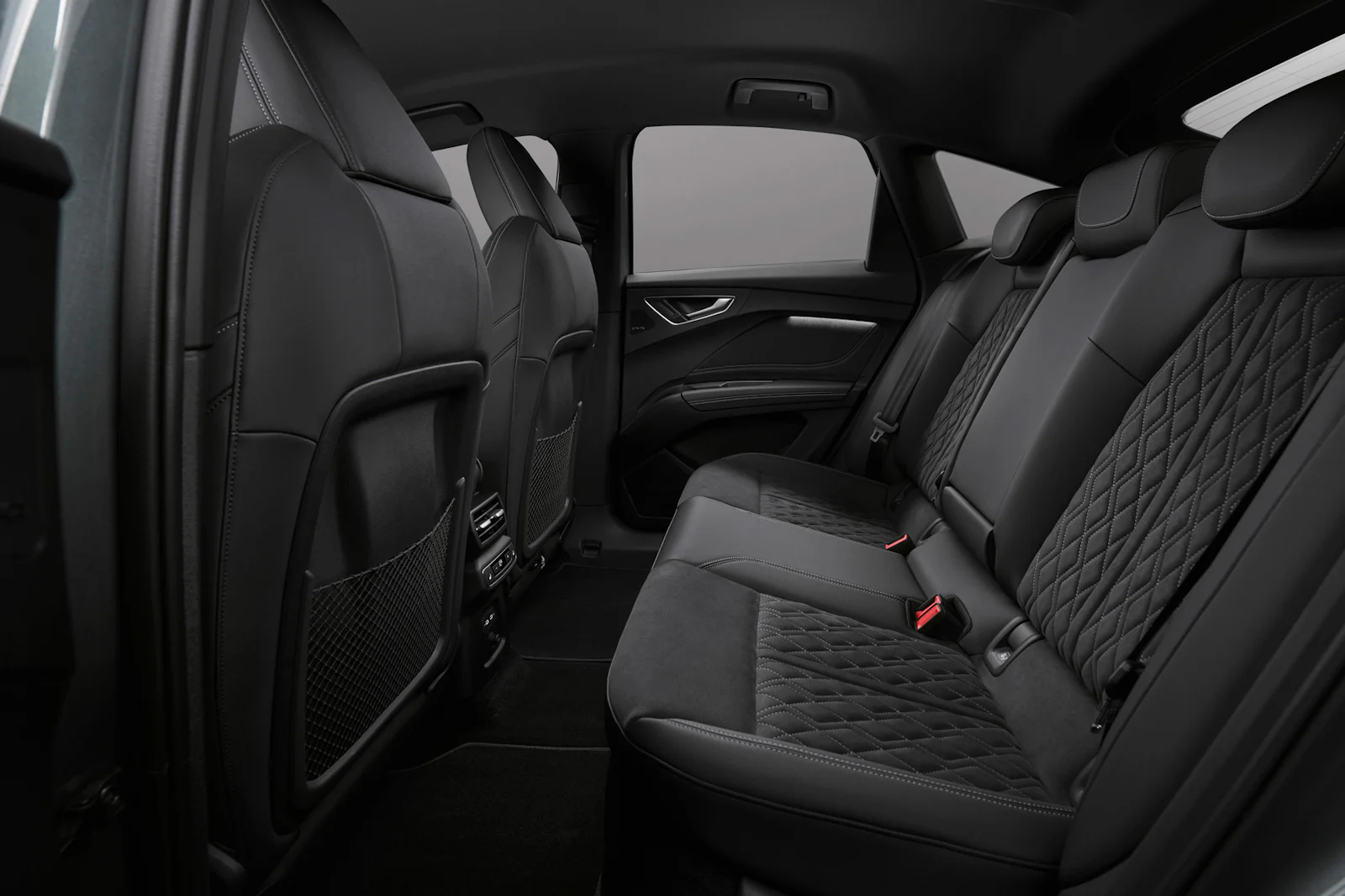 Audi Q4 Sportback e-tron foto interior asientos