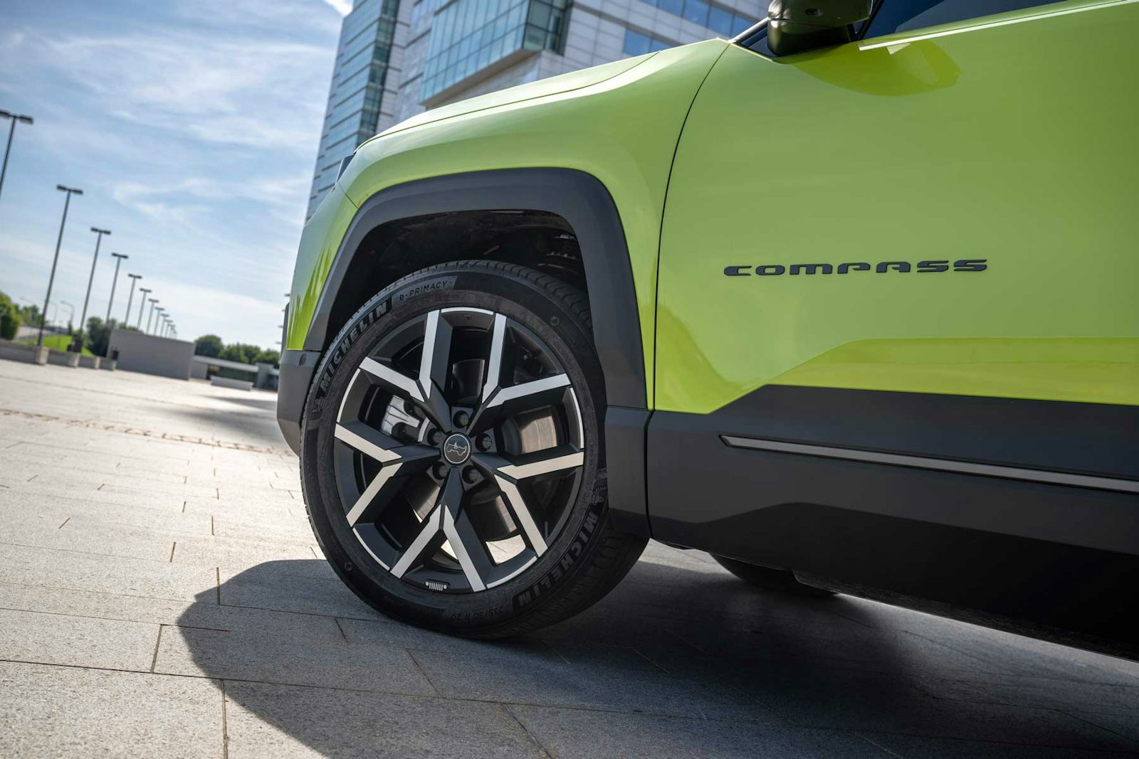 Jeep Compass 2026 foto detalle exterior verde