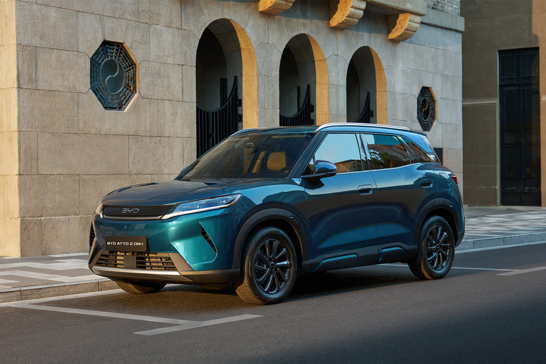 BYD ATTO 2 DM-i foto exterior estática azul