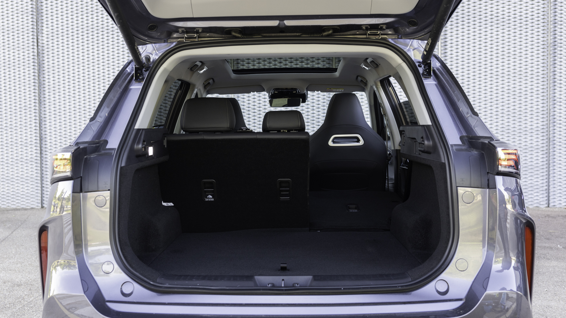 Comparativa EBRO S700 vs MG HS