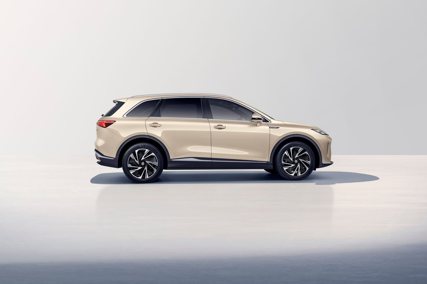 MGS6 EV foto exterior estática