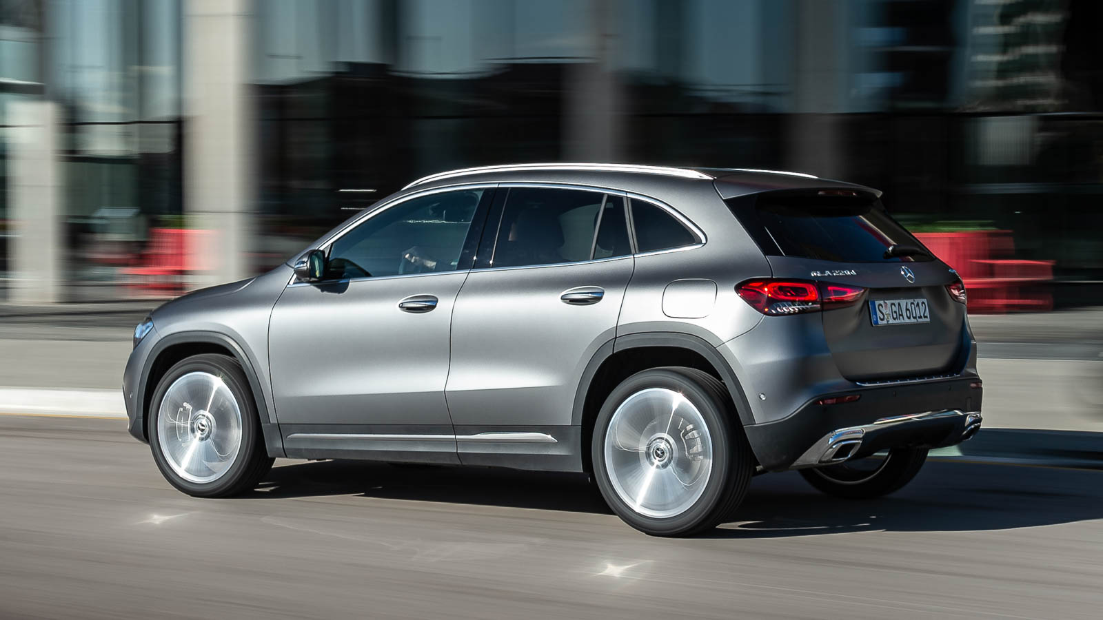 Comparativa PHE Mercedes GLA 250 e VS BMW X2 xDrive25e