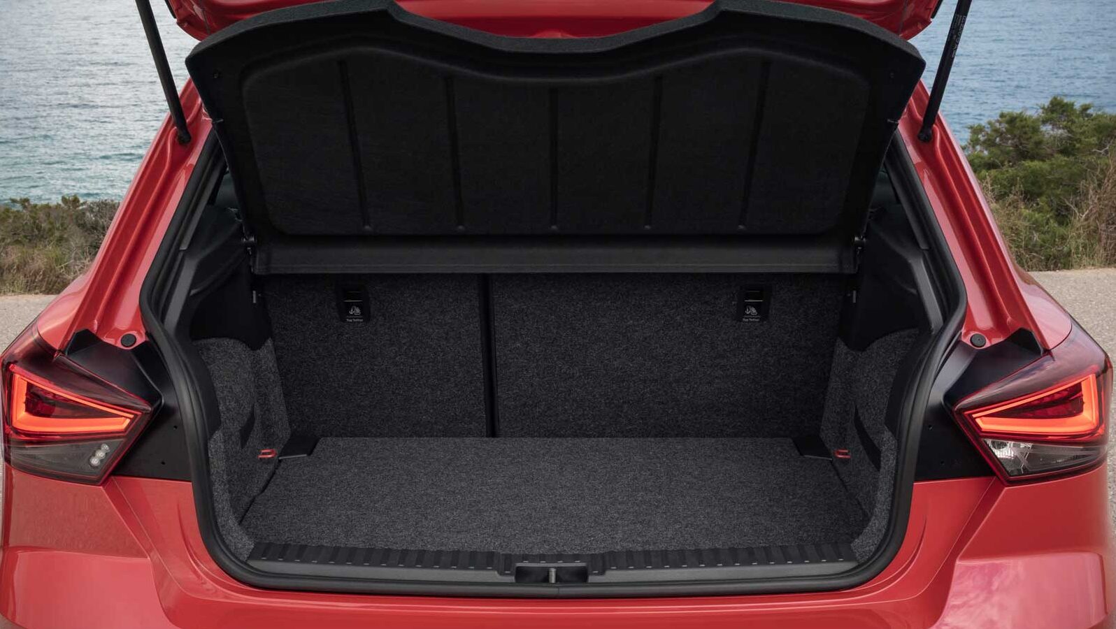 Nuevo SEAT Ibiza 2026 fotos maletero tamaño