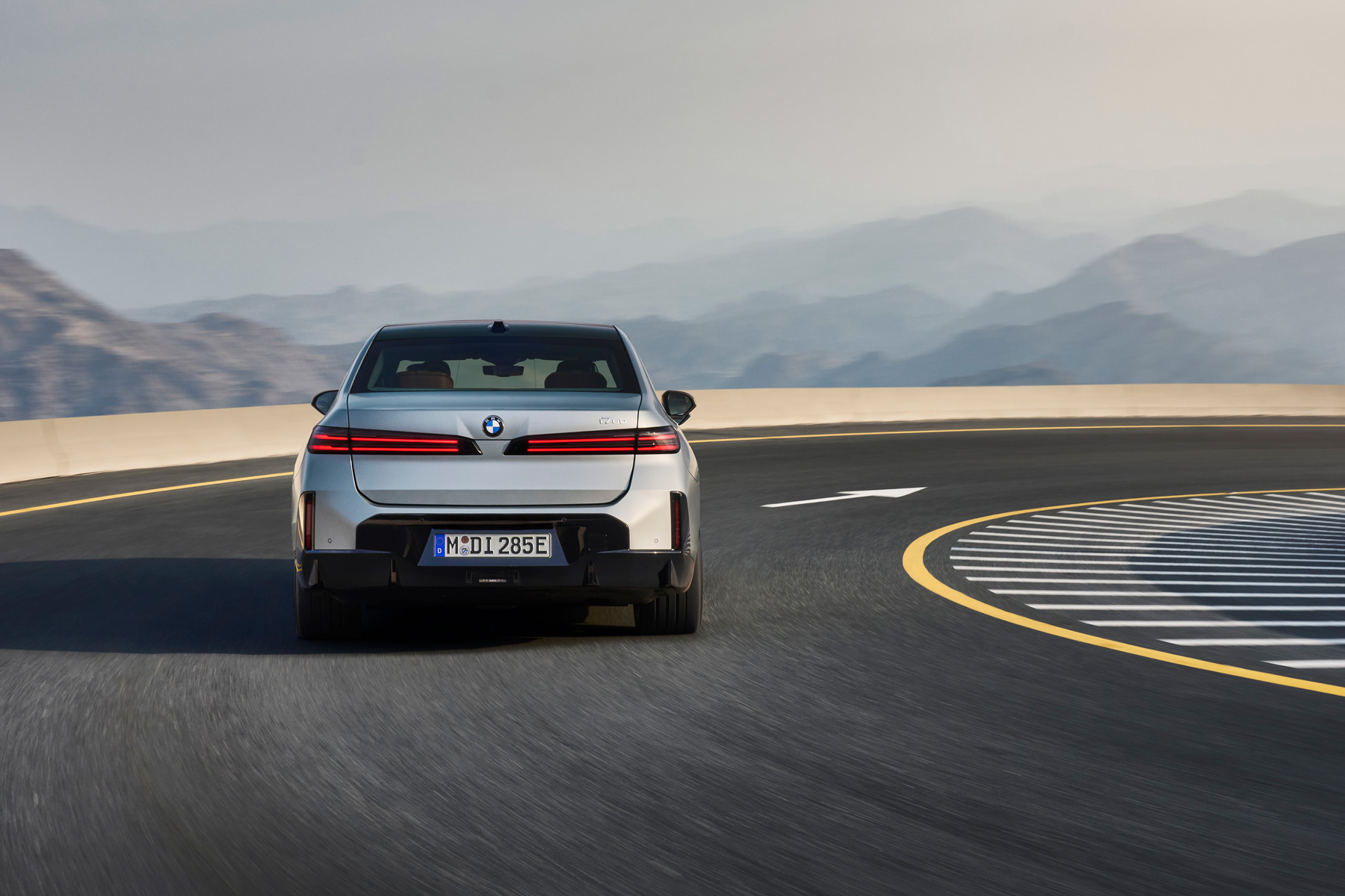 BMW Serie 7 2026 foto exterior dinámica