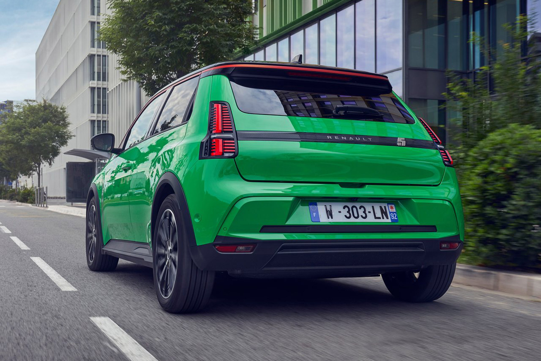 Renault 5 E-Tech exterior verde