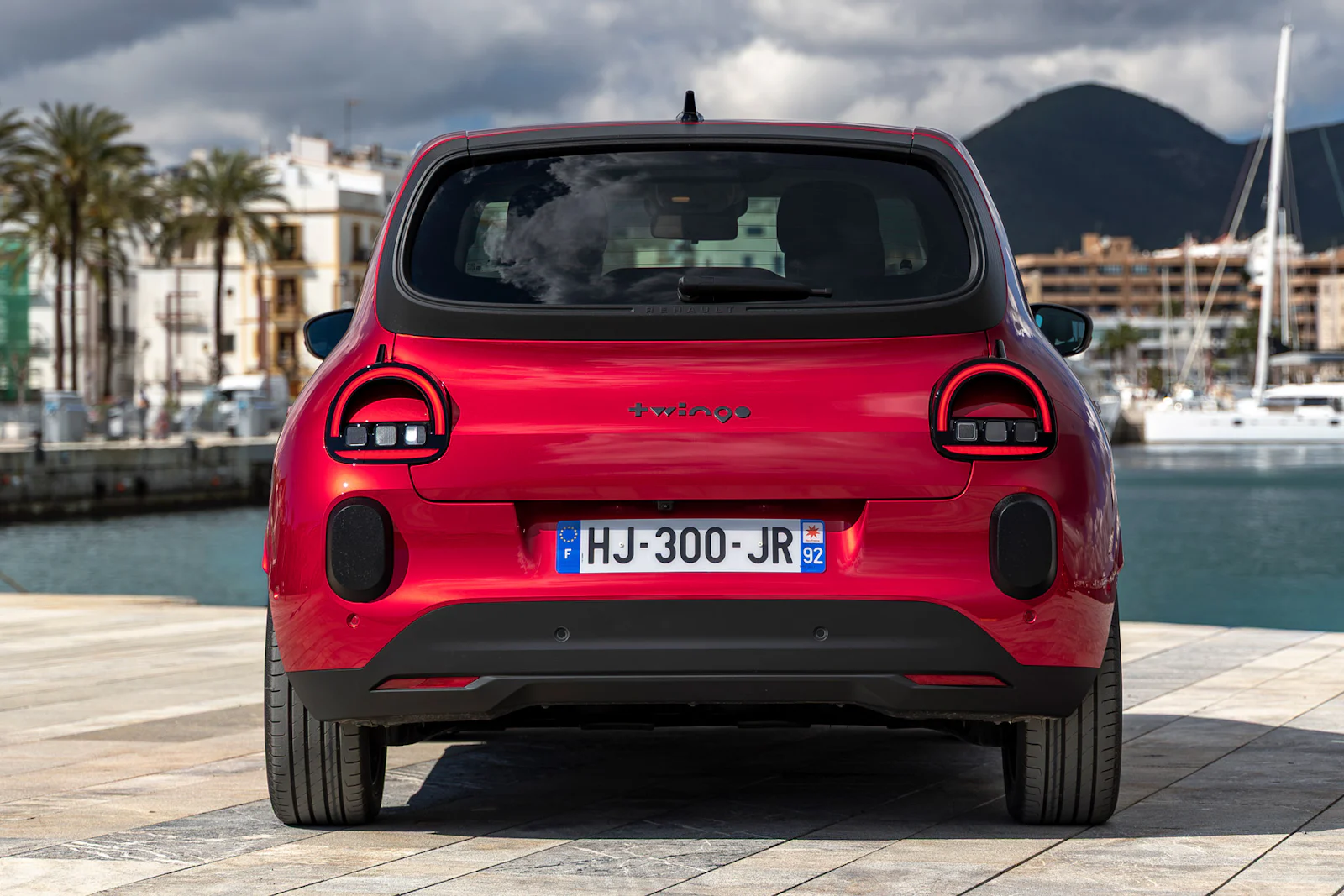 Renault Twingo E-Tech foto exterior estática rojo