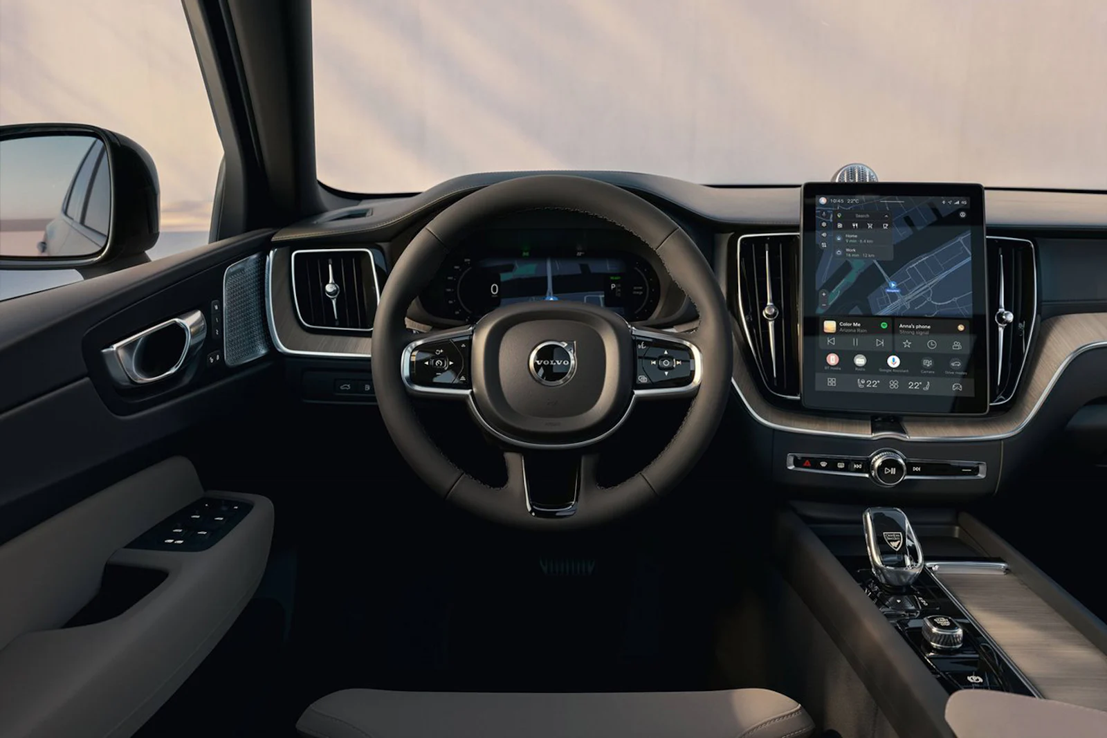 Volvo XC60 foto interior volante y pantalla